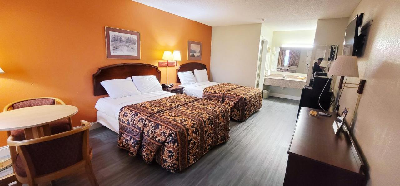 Regency Travel Inn Hayti Dış mekan fotoğraf