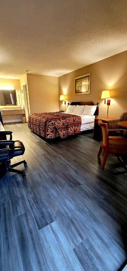 Regency Travel Inn Hayti Dış mekan fotoğraf