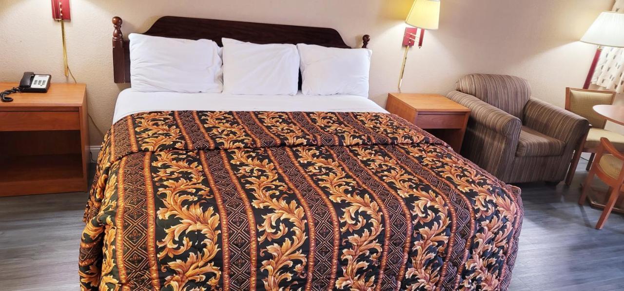 Regency Travel Inn Hayti Dış mekan fotoğraf